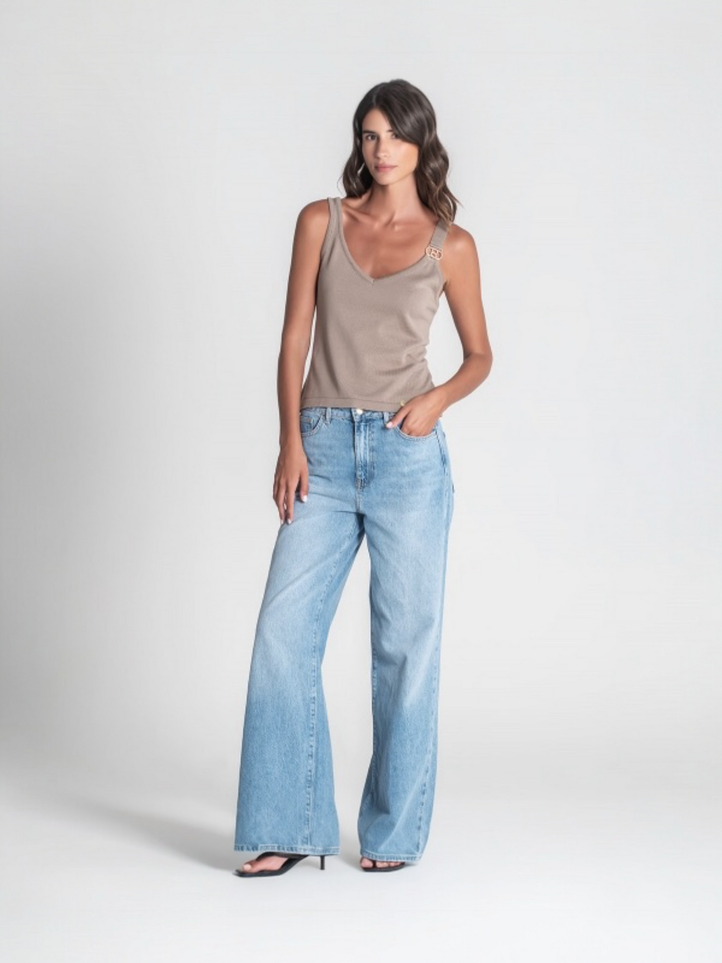 TOP CON HEBILLA R TAUPE