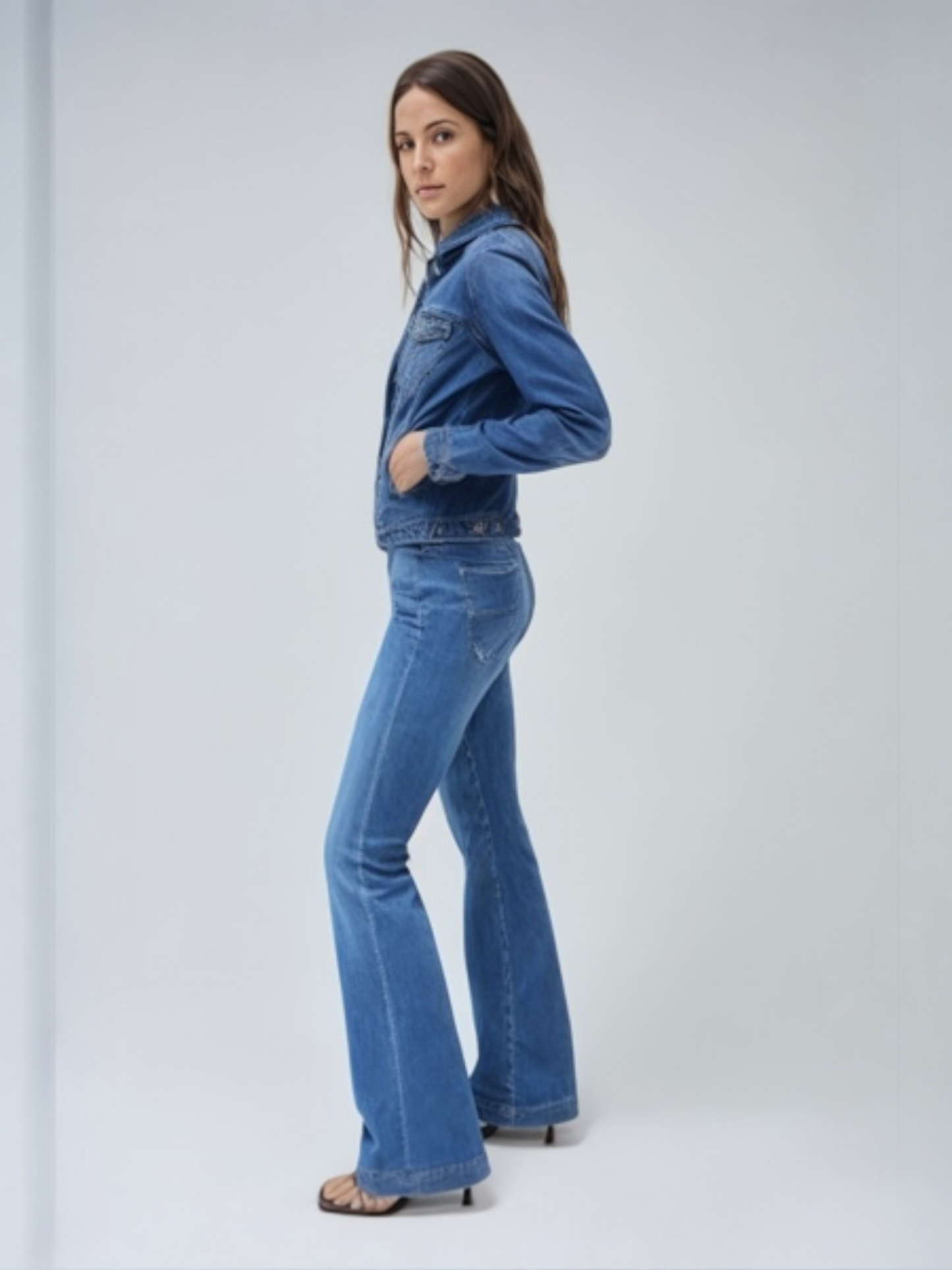 CAZADORA VAQUERA SLIM FIT