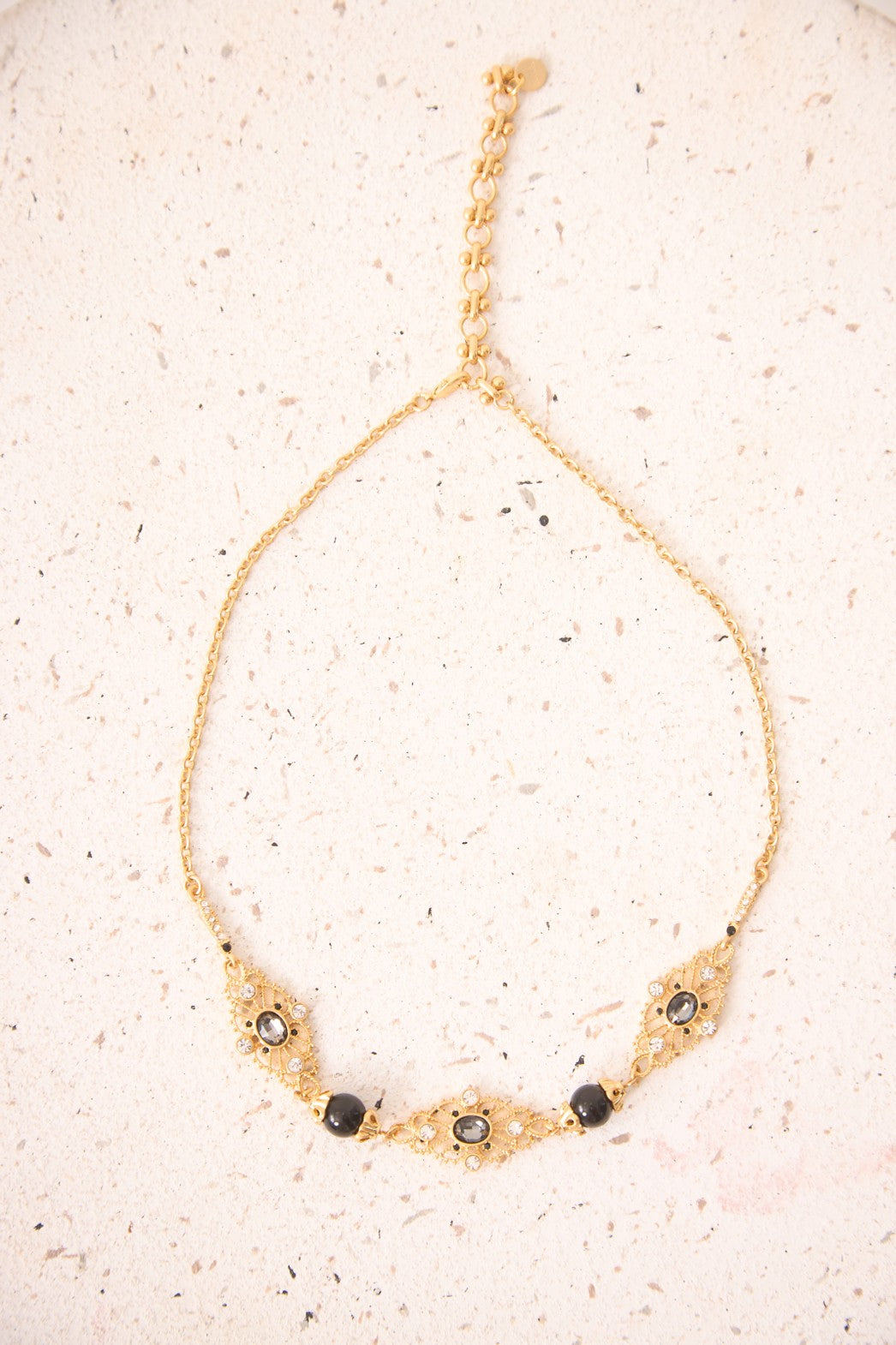 COLLAR CON PIEDRAS GOLD