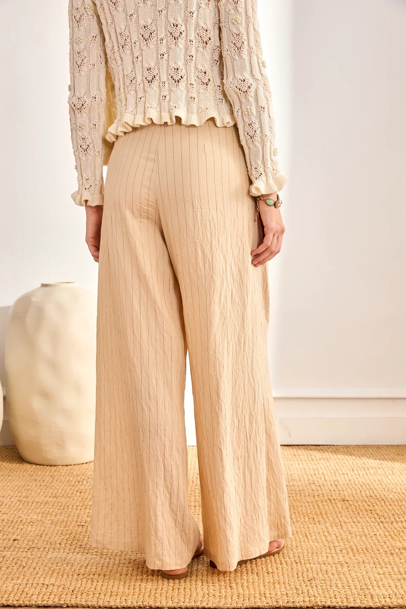 PANTALÓN RAYA DIPLOMÁTICA PINZAS HERA CAMEL