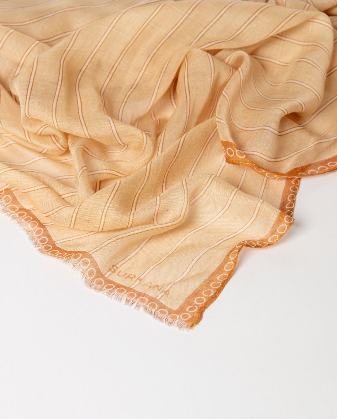 PAÑUELO FLORAL LIGERO CAMEL CLARO