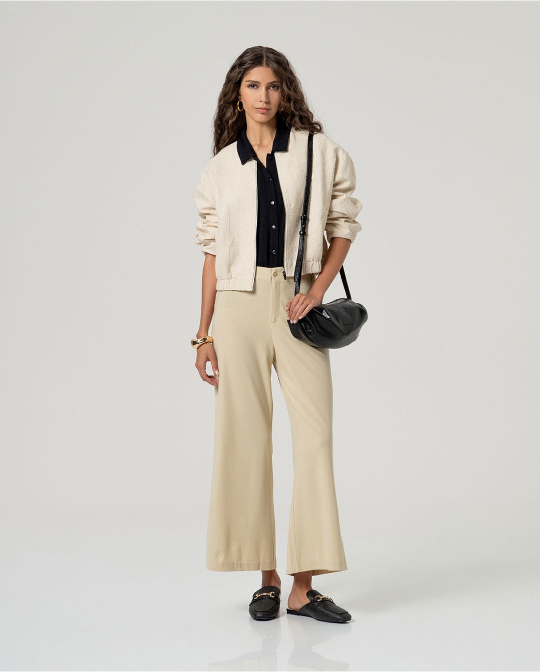 PANTALÓN RECTO CROP CON CINTURA ELÁSTICA CRUDO