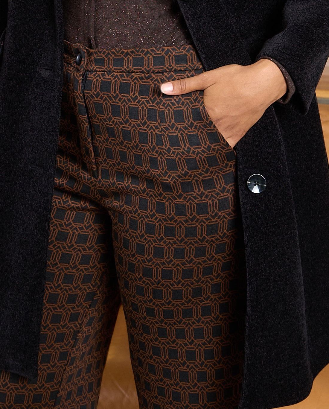 PANTALÓN RECTO CON PRINT GEOMÉTRICO RECTO