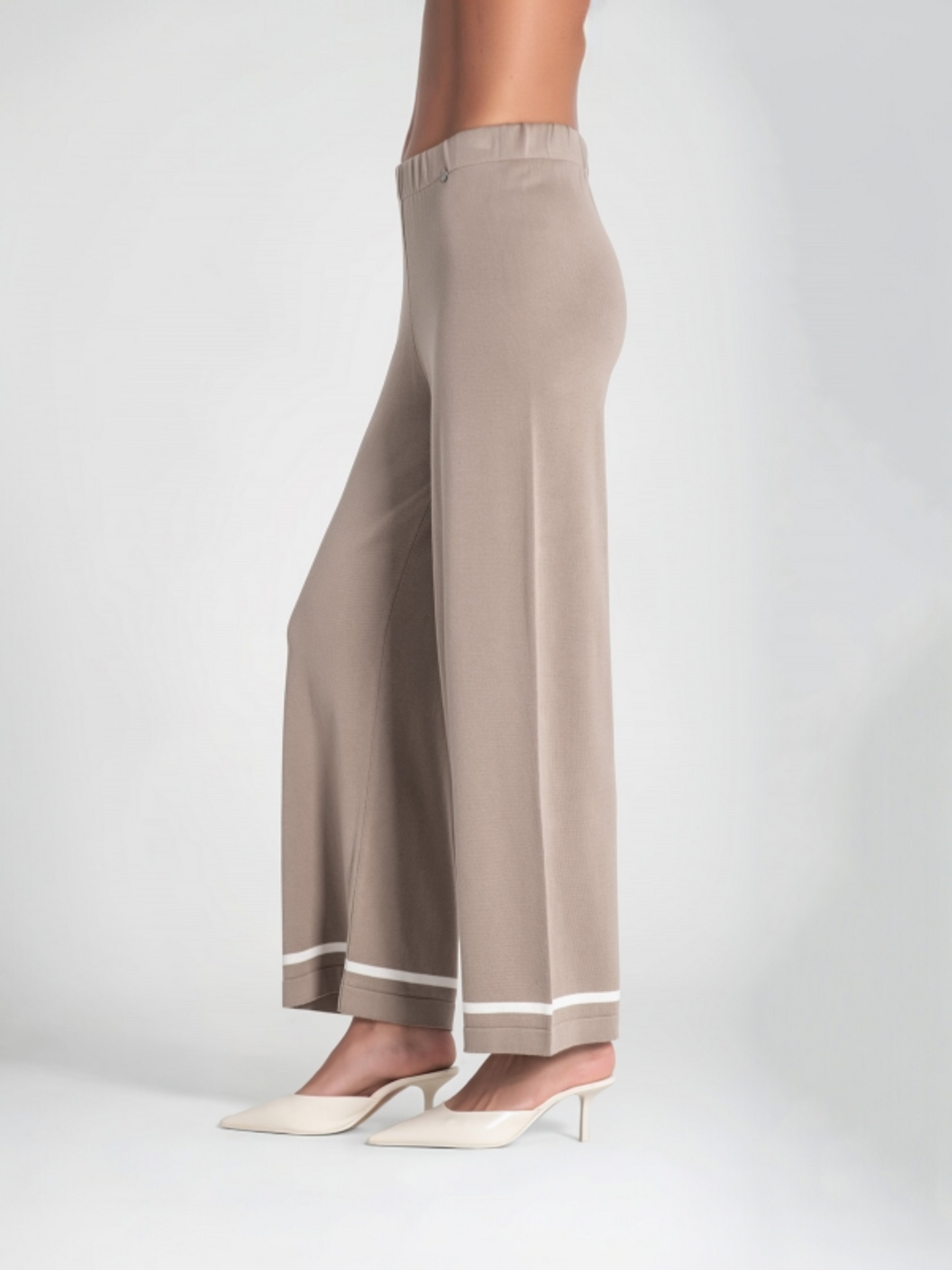 PANTALONES BÁSICOS CON PARTE INFERIOR A RAYAS TAUPE