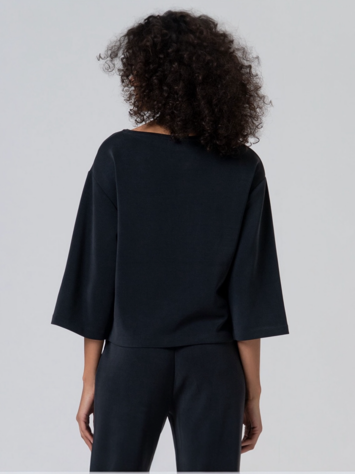 CAMISETA OVERSIZE MODAL NEGRO