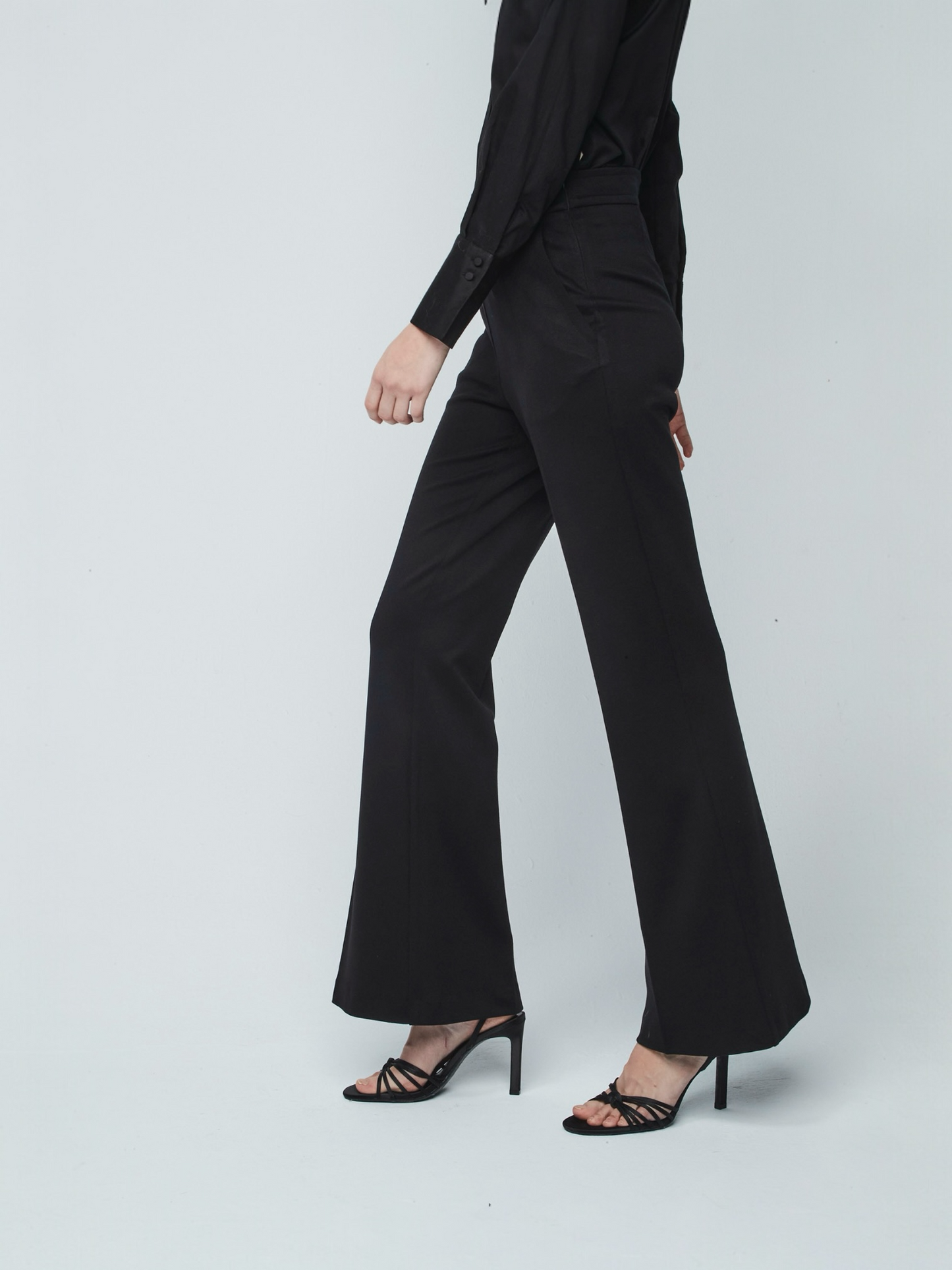 PANTALÓN MAKAROVA NEGRO