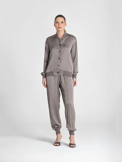 PANTALÓN JOGGER SATINADO TAUPE