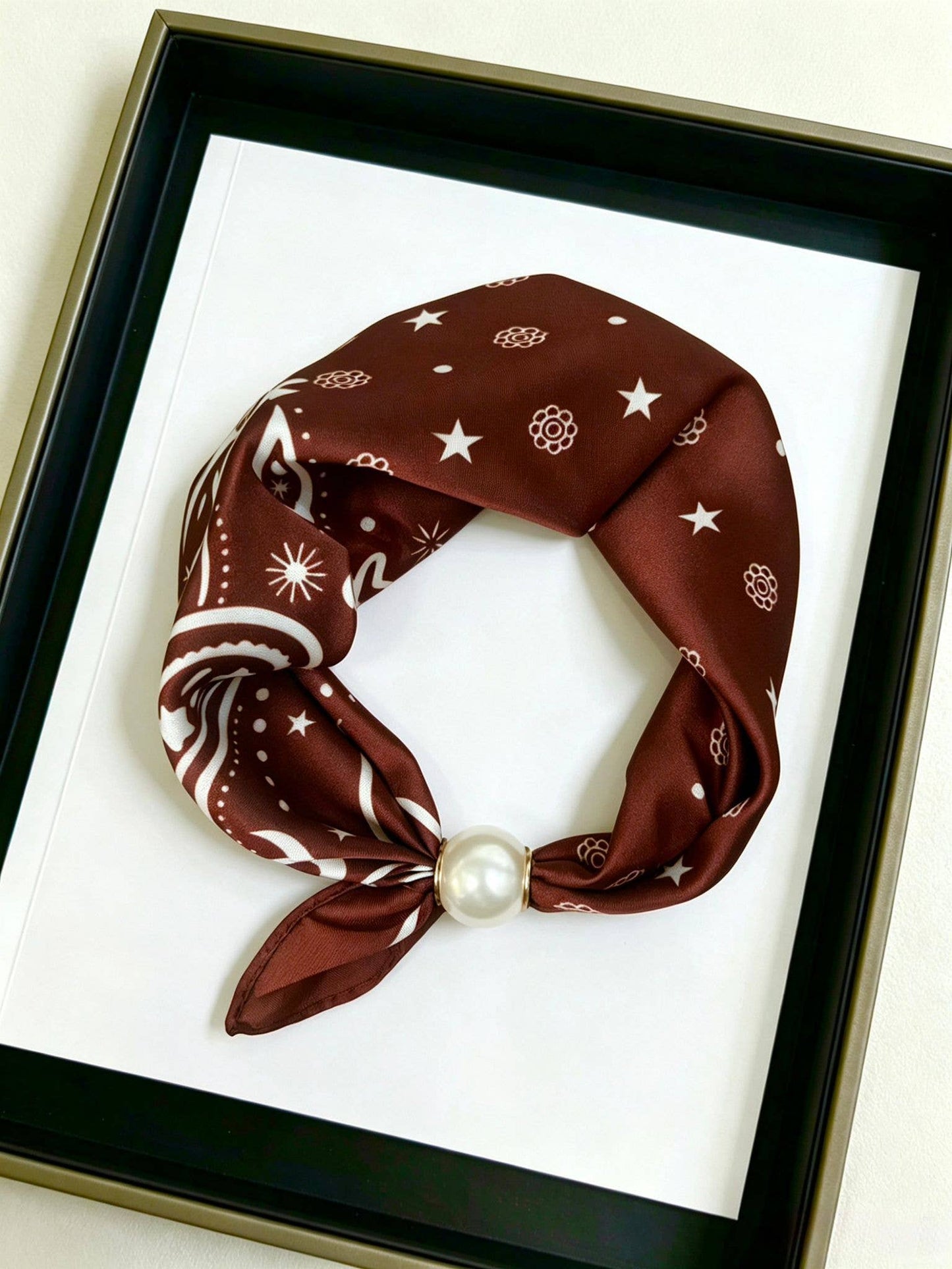 PAÑUELO BROCHE PERLA MAGNÉTICO GRANATE