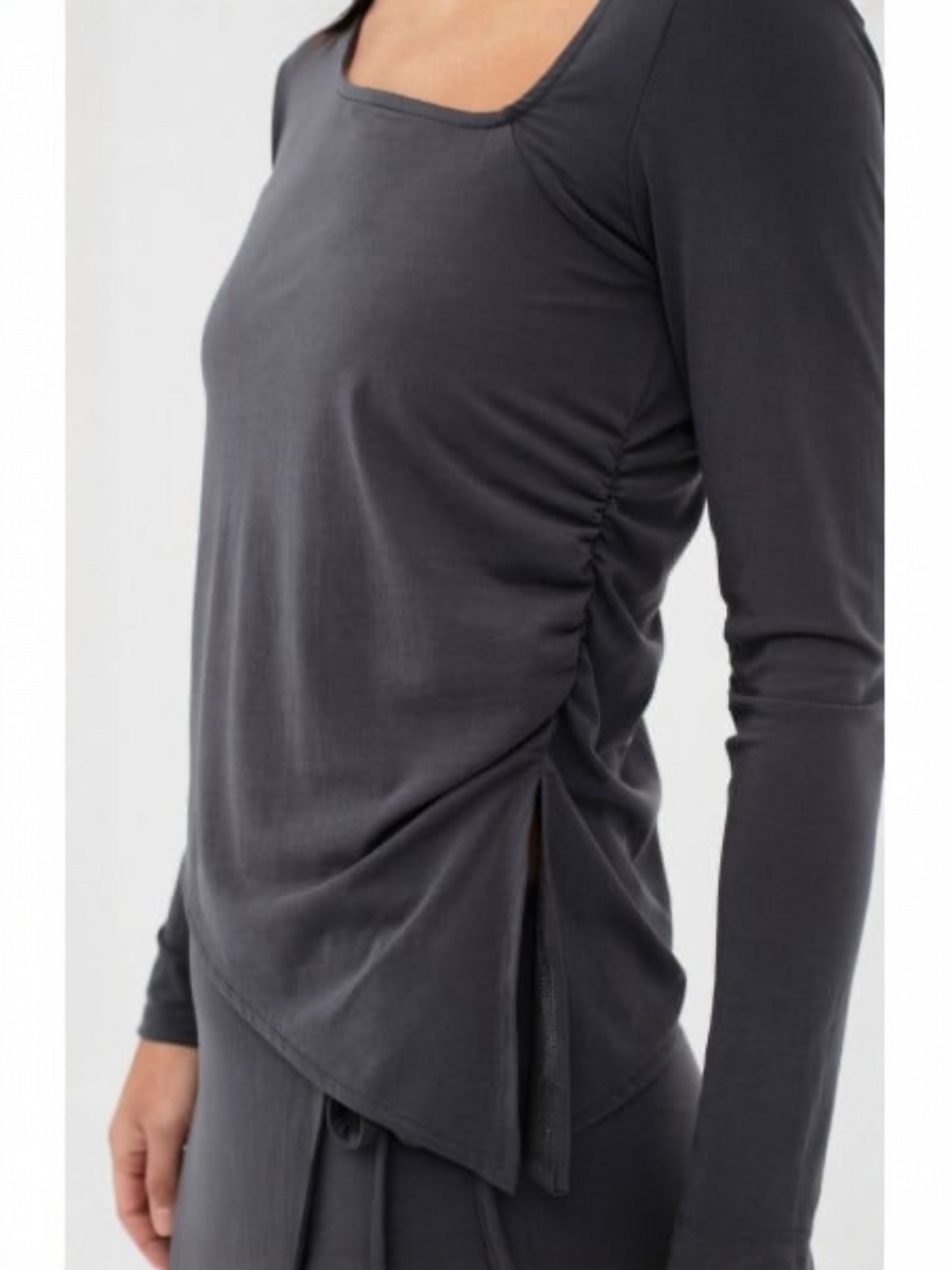 CAMISETA STATEN GRIS