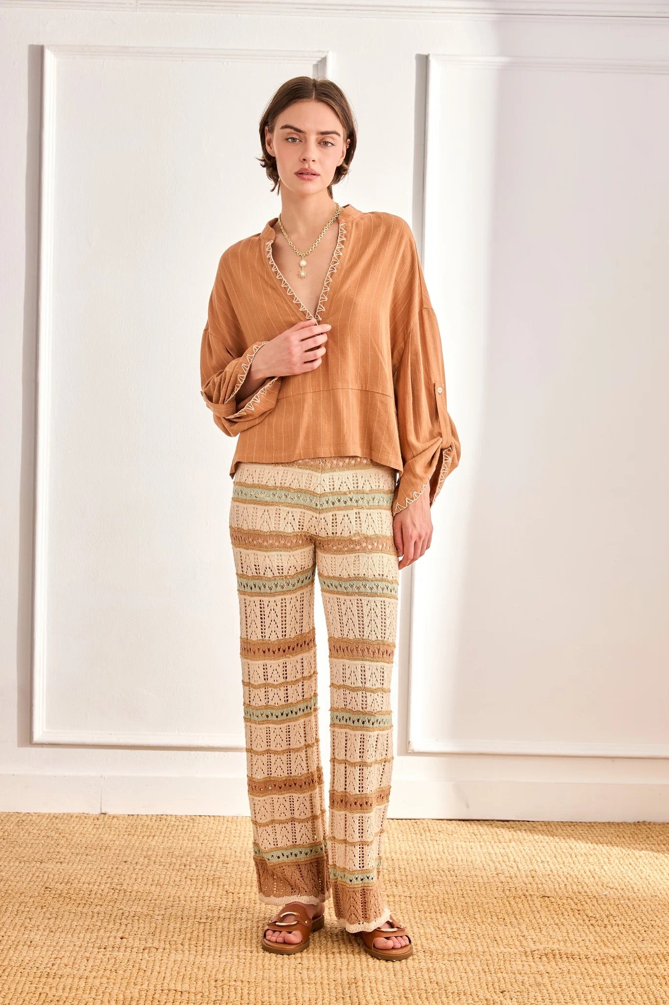 BLUSA OVERSIZED LINO MAO RAYA DIPLOMÁTICA TOT CAMEL