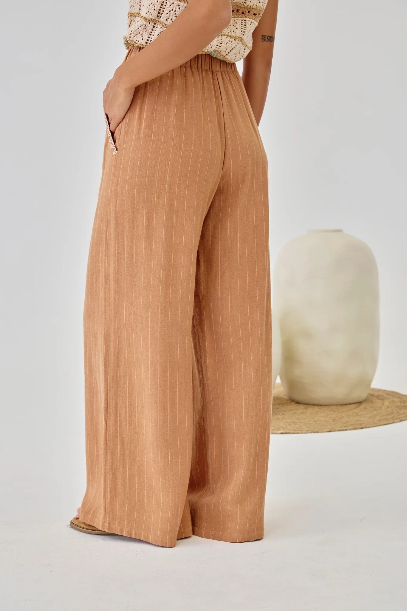 PANTALÓN LINO RAYA DIPLOMÁTICA MUT CAMEL