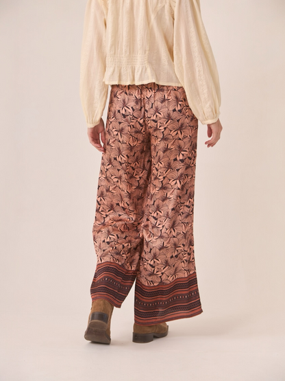 PANTALÓN FLORES CENEFA MELOCOTÓN