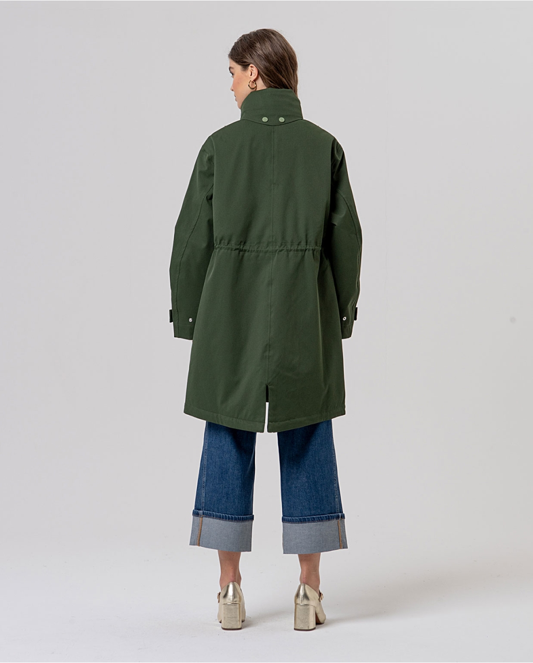 PARKA MIDI CON CAPUCHA REPELENTE AL AGUA KAKI OSCURO