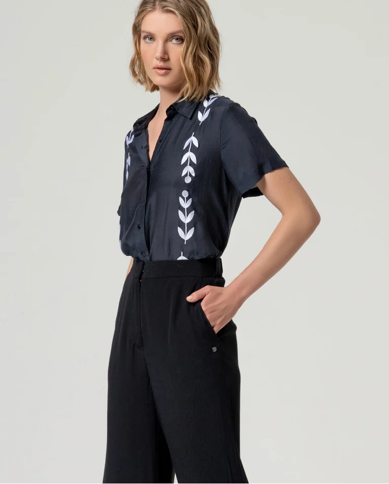 PANTALÓN ECOVERO TIRO MEDIO RECTO NEGRO