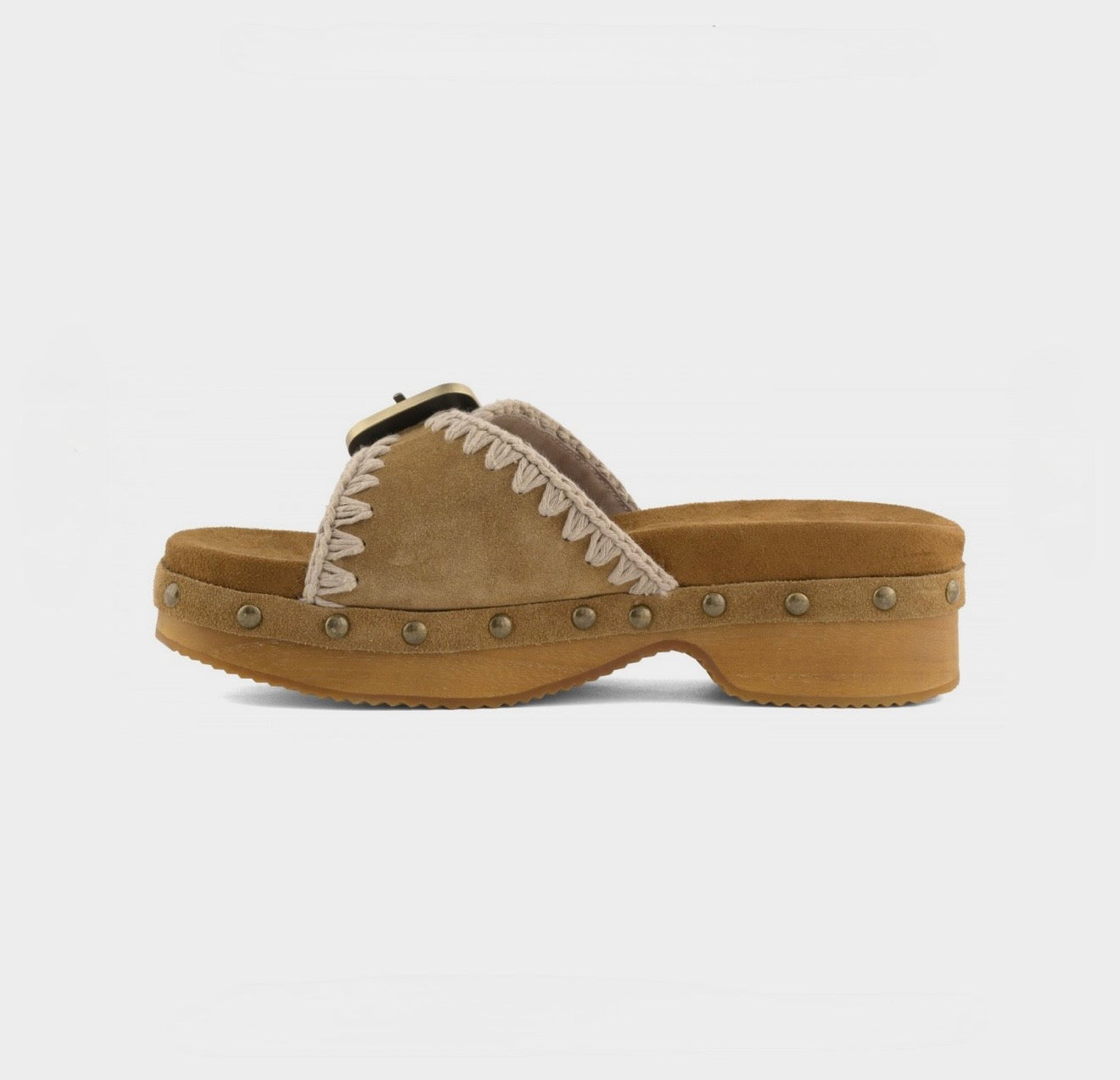 ZUECO LOW HEEL WOOD WITH BUCKLE COÑAC