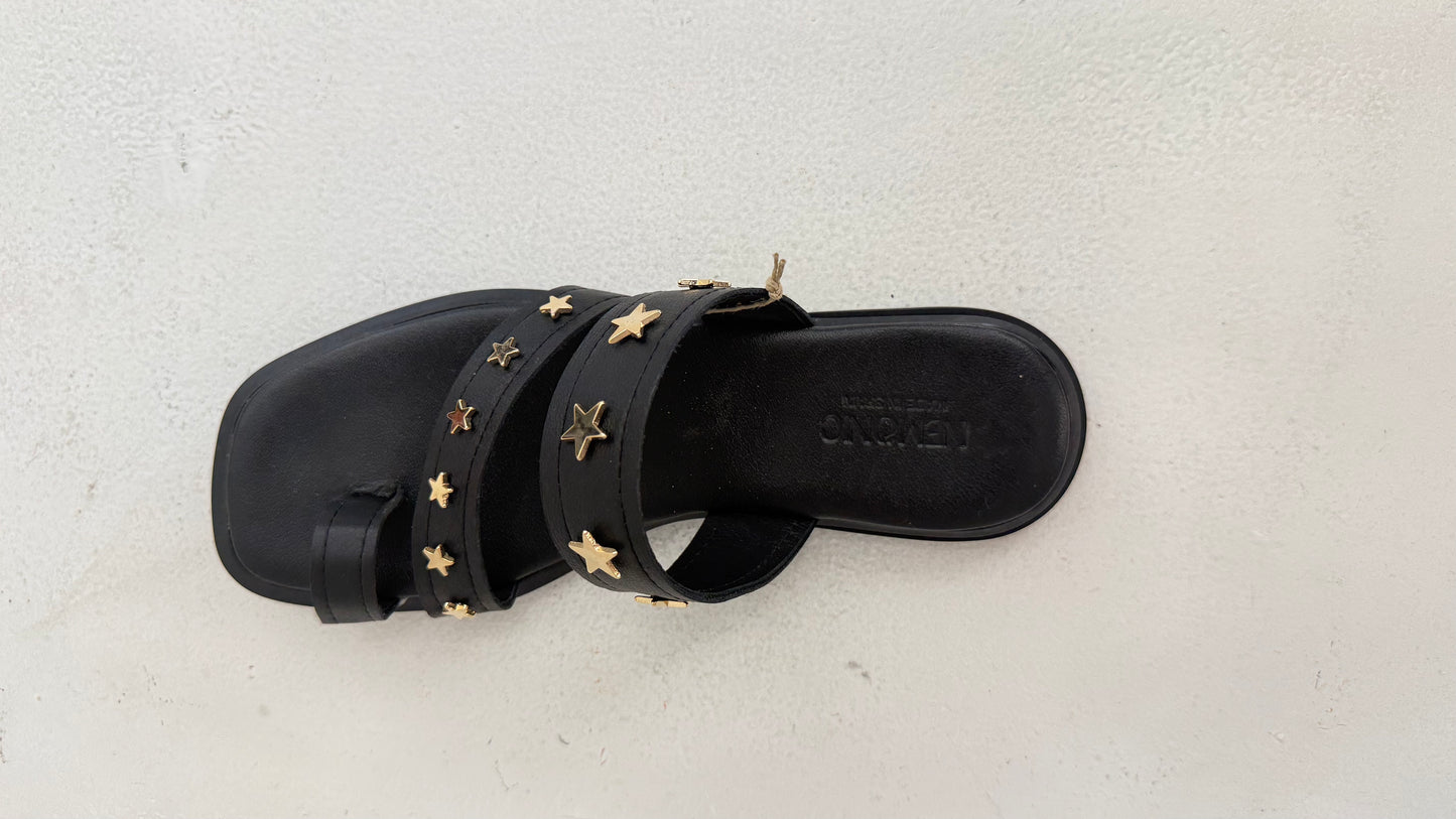 SANDALIAS DE DEDO DE PIEL ESTRELLAS NEGRO
