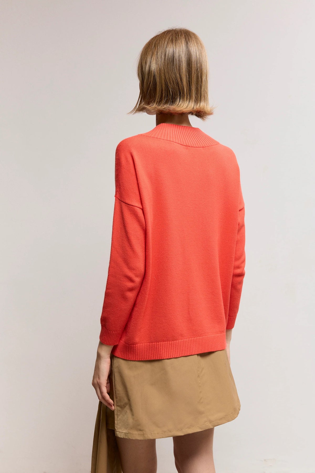 JERSEY DE CUELLO PICO ACANALADO LAVA