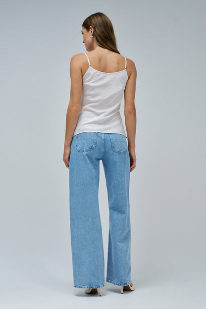 TOP SATINADO CON ENCAJE BLANCO