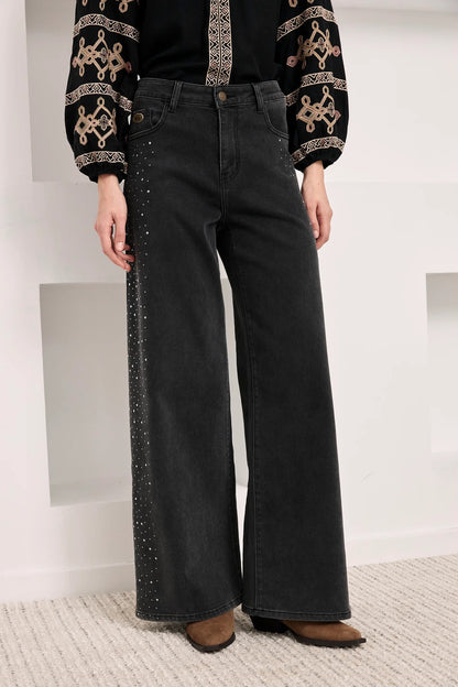 JEANS TACHUELAS LATERALES NEGRO