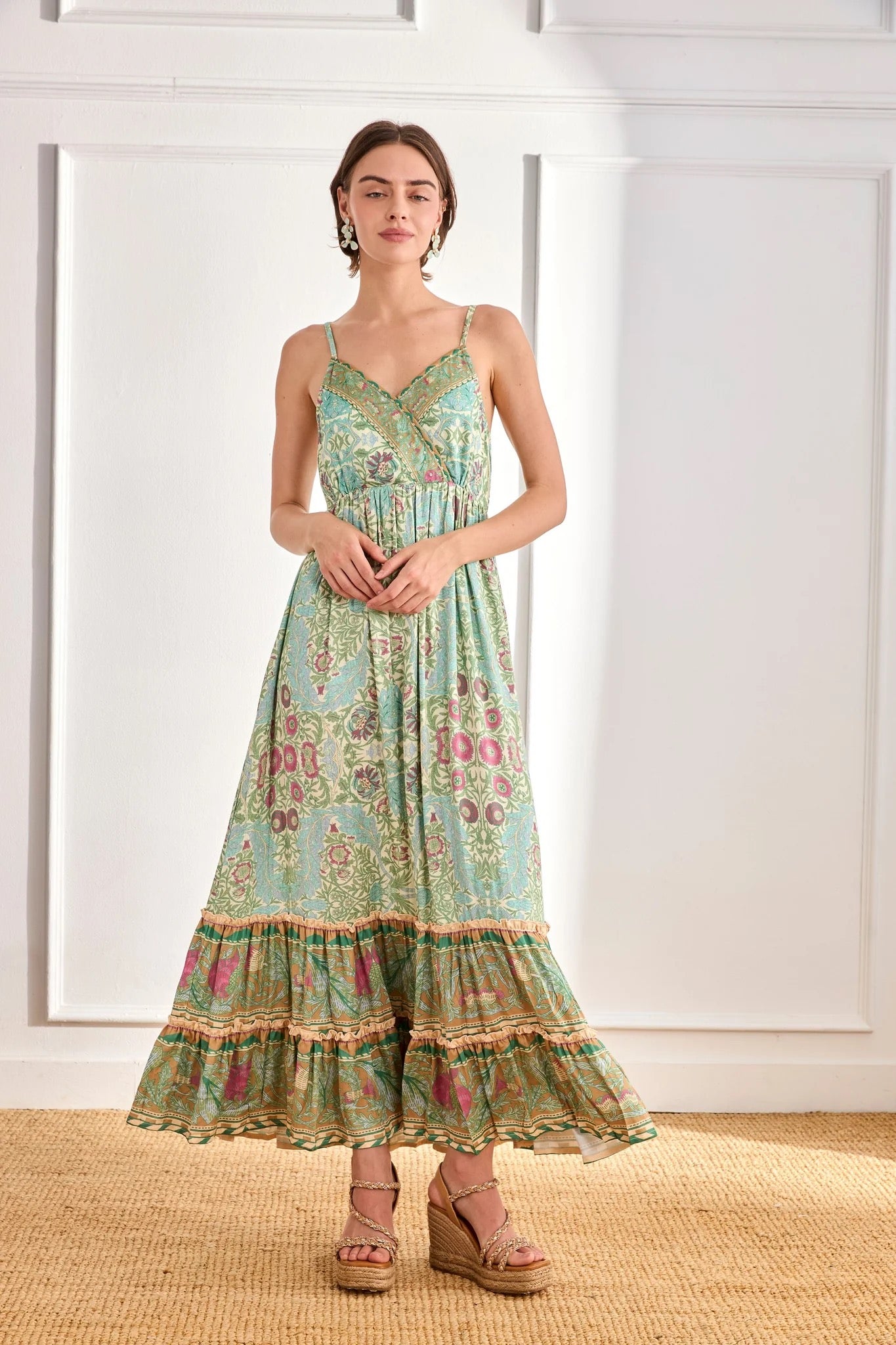 VESTIDO FLORES DETALLE LENTEJUELAS AZUL