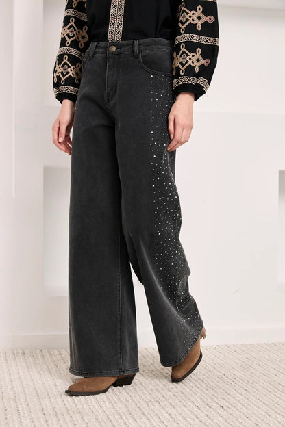 JEANS TACHUELAS LATERALES NEGRO