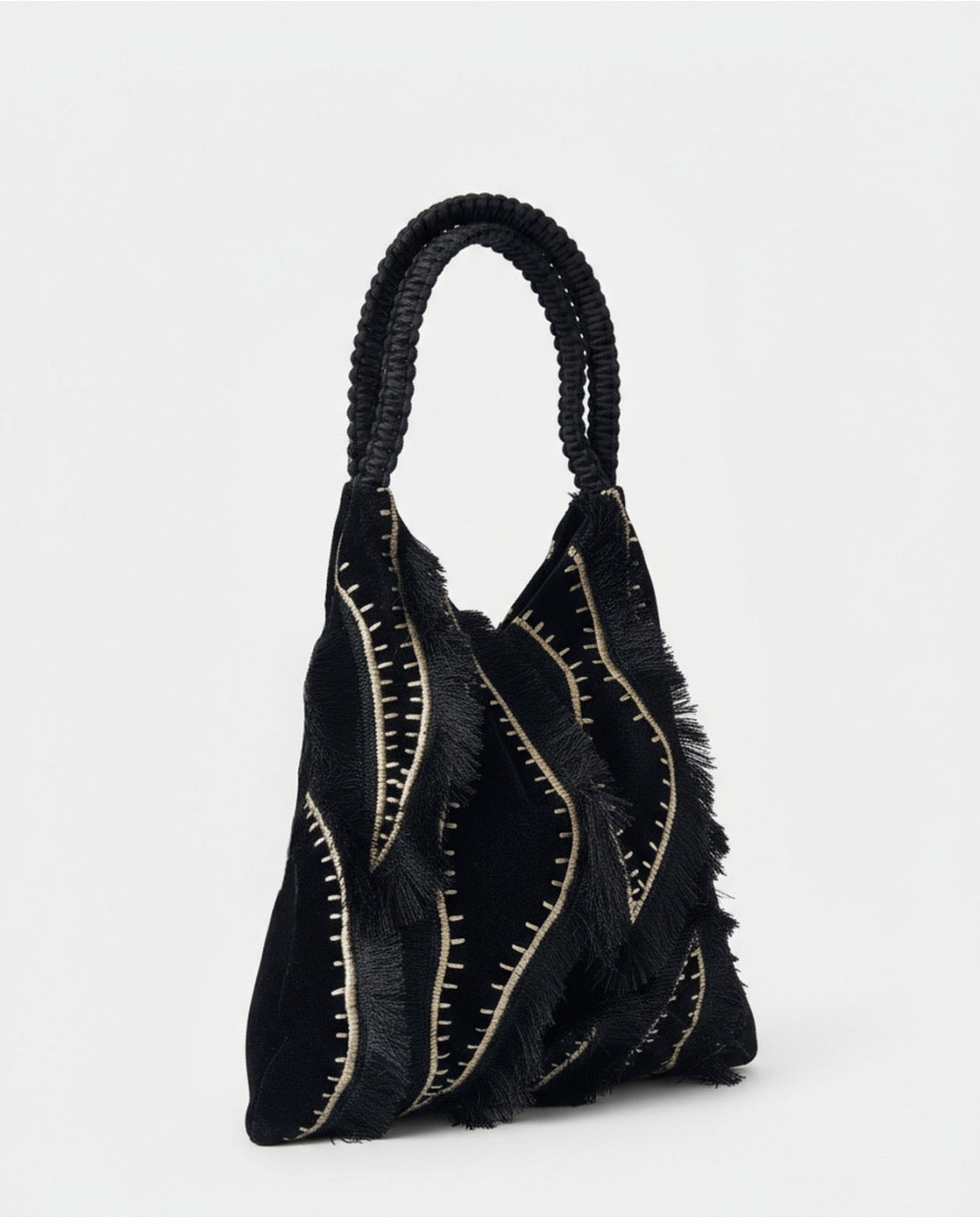 BOLSO TRAPEZOIDAL DE TERCIOPELO BORDADO NEGRO