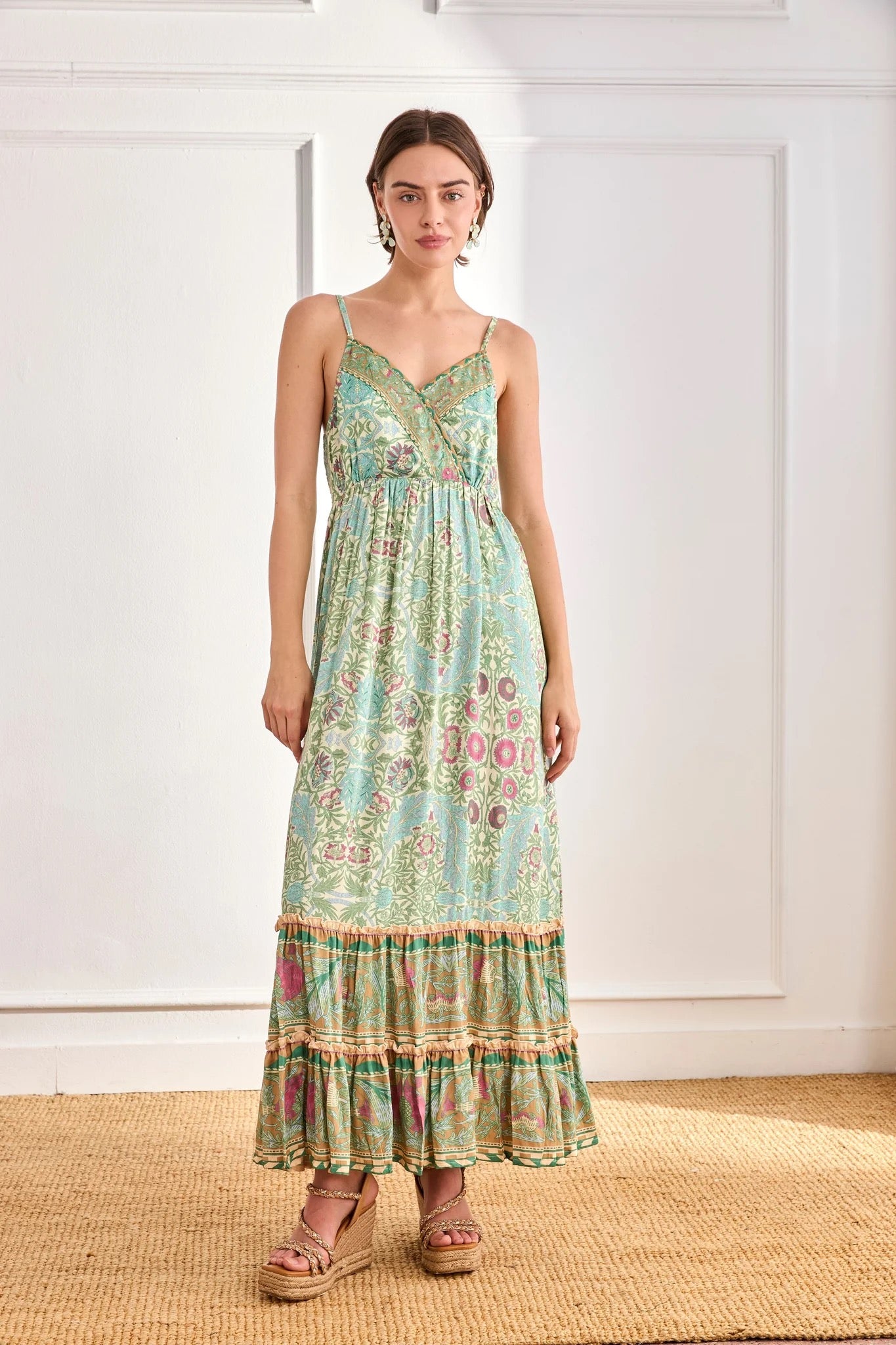 VESTIDO FLORES DETALLE LENTEJUELAS AZUL