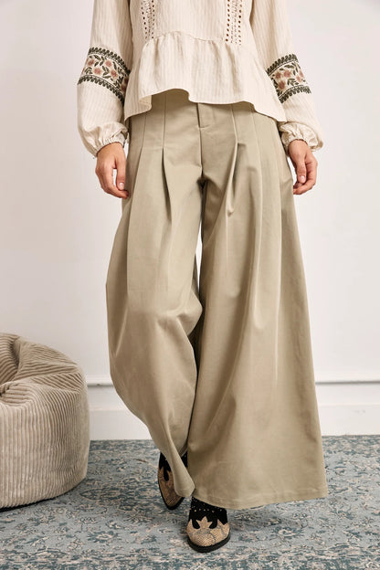 PANTALÓN WIDE LEG PINZAS CAMEL