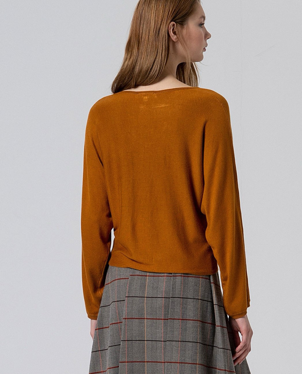 JERSEY ANCHO CON MANGA JAPONESA OCRE