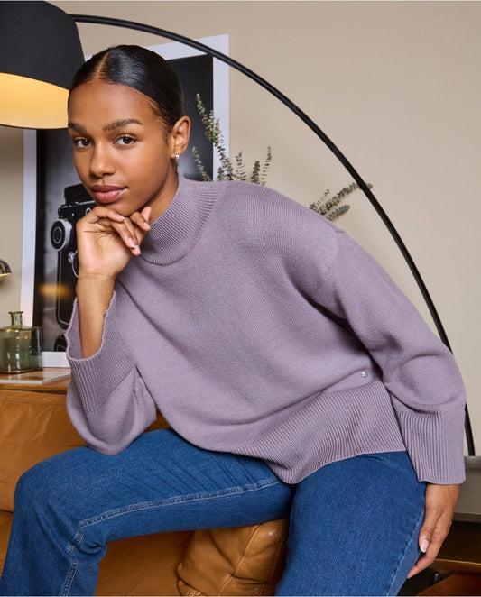 JERSEY SUAVE CON MANGA ACAMPANADA GRIS EMPOLVADO