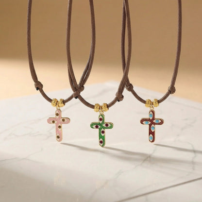COLLAR CORDÓN CRUZ ROJO