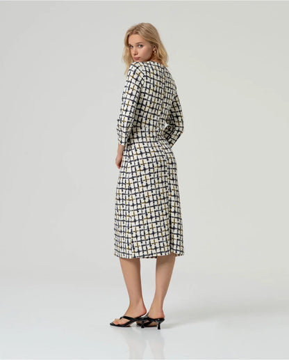 VESTIDO MIDI ESCOTE PICO ELÁSTICO CRUDO