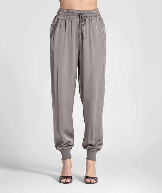 PANTALÓN JOGGER SATINADO TAUPE