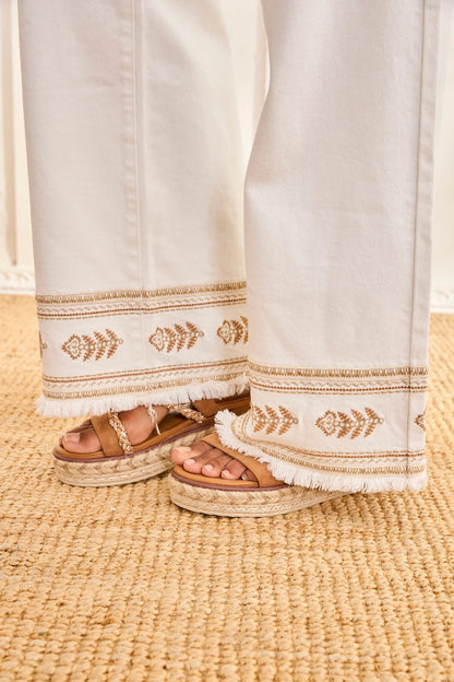 JEANS WIDE LEG BORDADO BLANCO