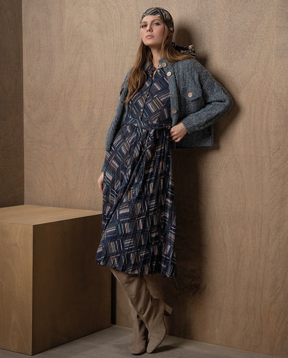 VESTIDO CAMISERO GEOMÉTRICO CON CINTURÓN AZUL