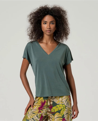 CAMISETA BÁSICA PICO FLUIDA VERDE BOTELLA