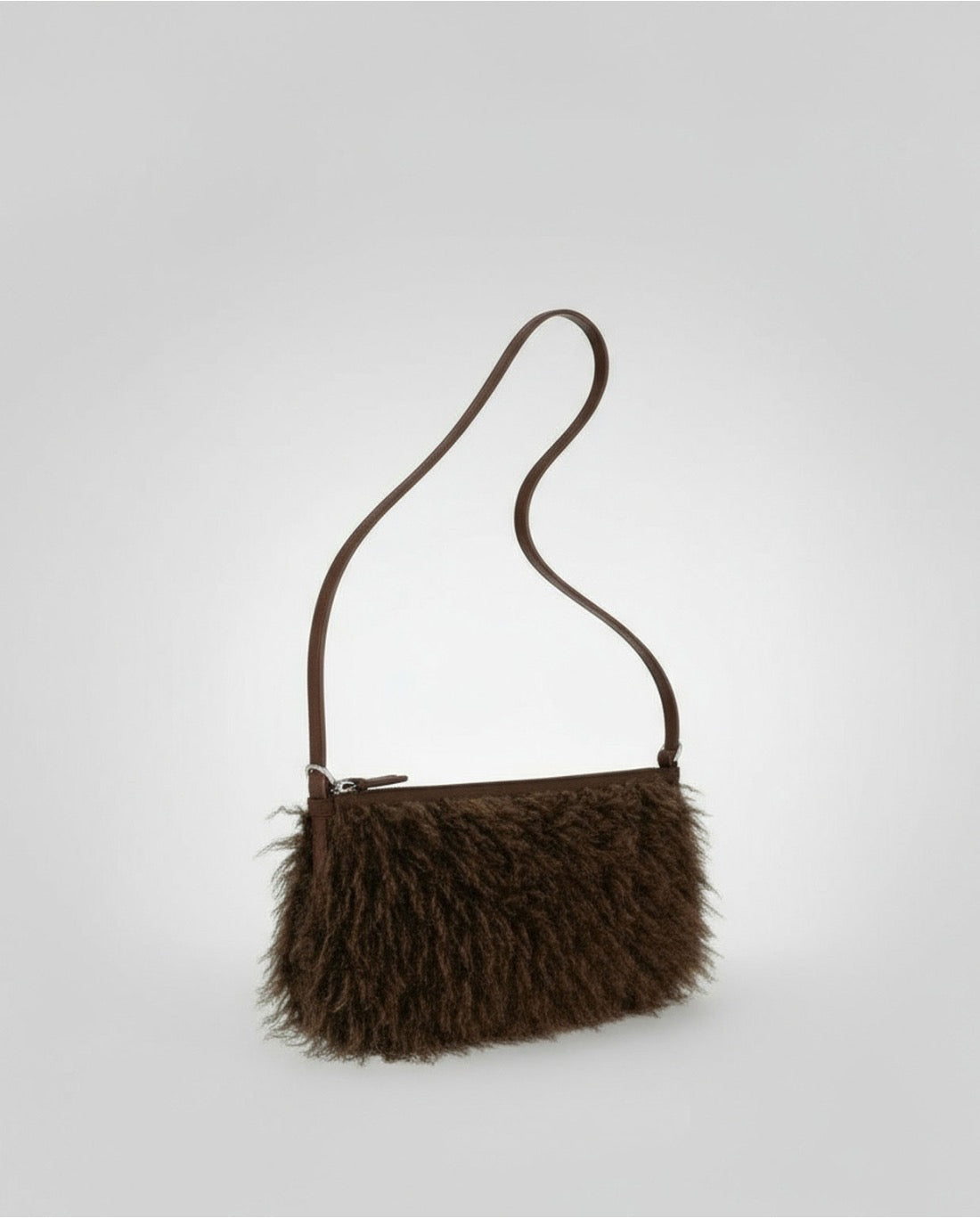 BOLSO BAGUETTE DE PELO MARRÓN