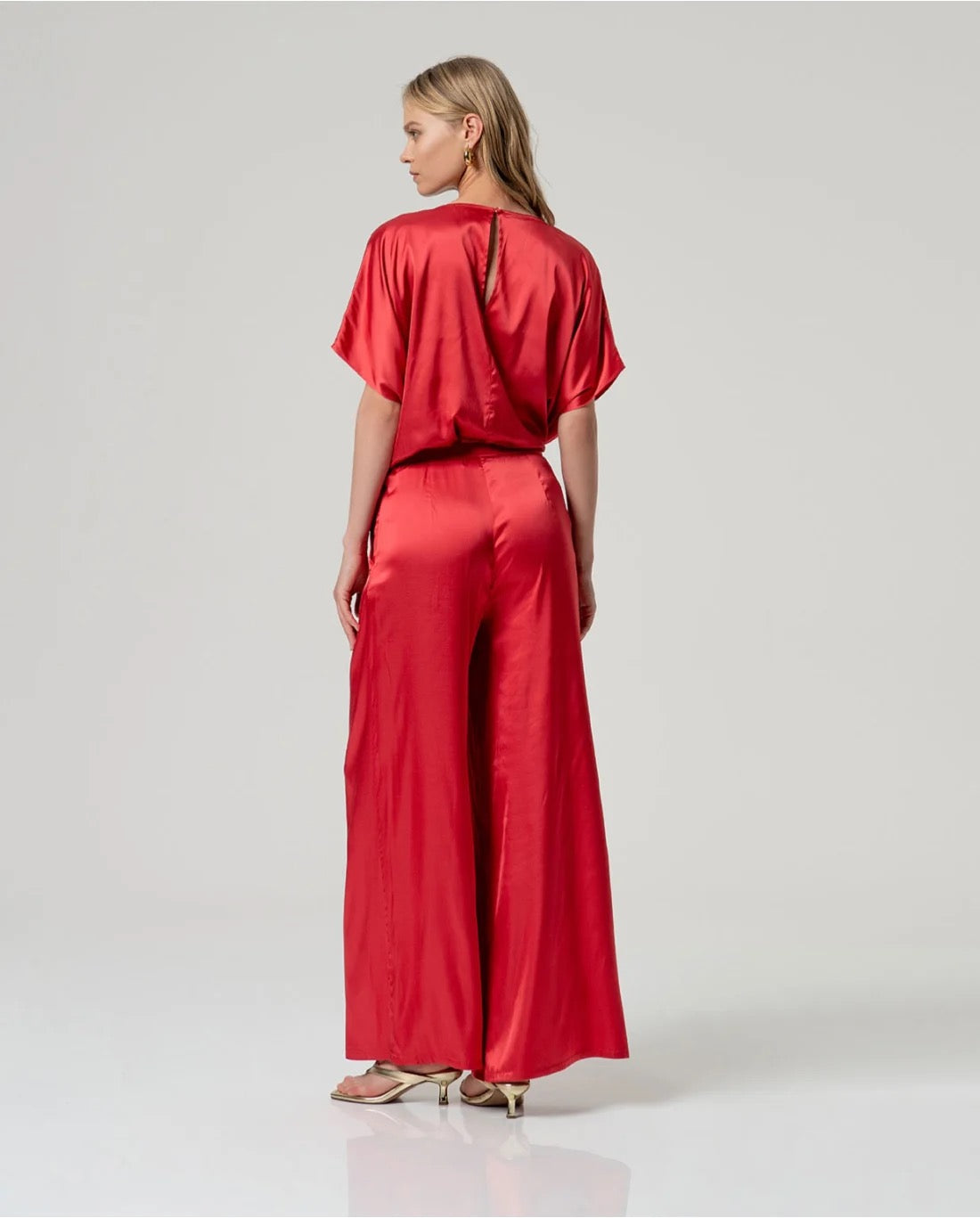 PANTALÓN FLUÍDO PIERNA ANCHA ELÁSTICO ROJO