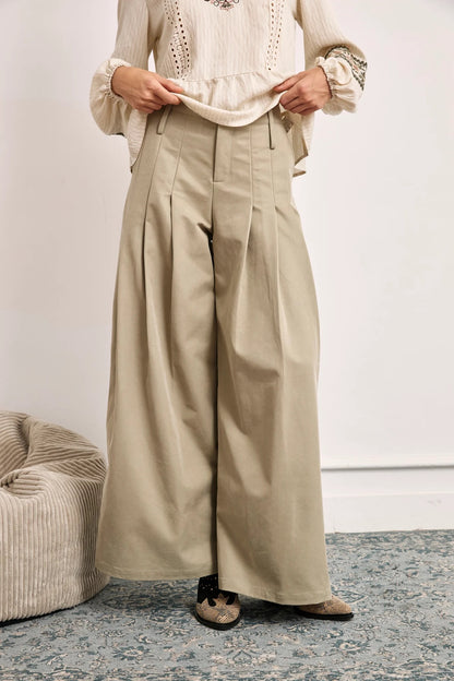 PANTALÓN WIDE LEG PINZAS CAMEL