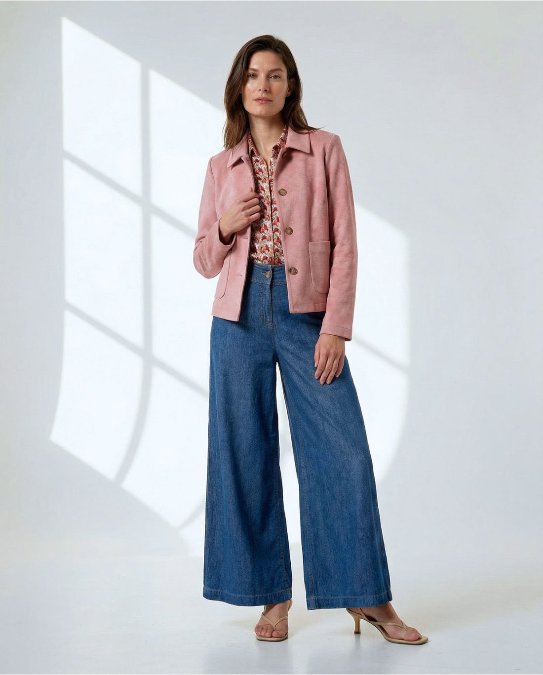 CHAQUETA EFECTO ANTE CON BOLSILLOS ROSA