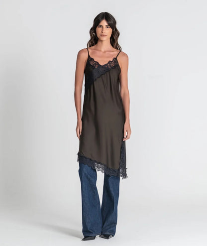 VESTIDO SATINADO ENCAJE MOKA