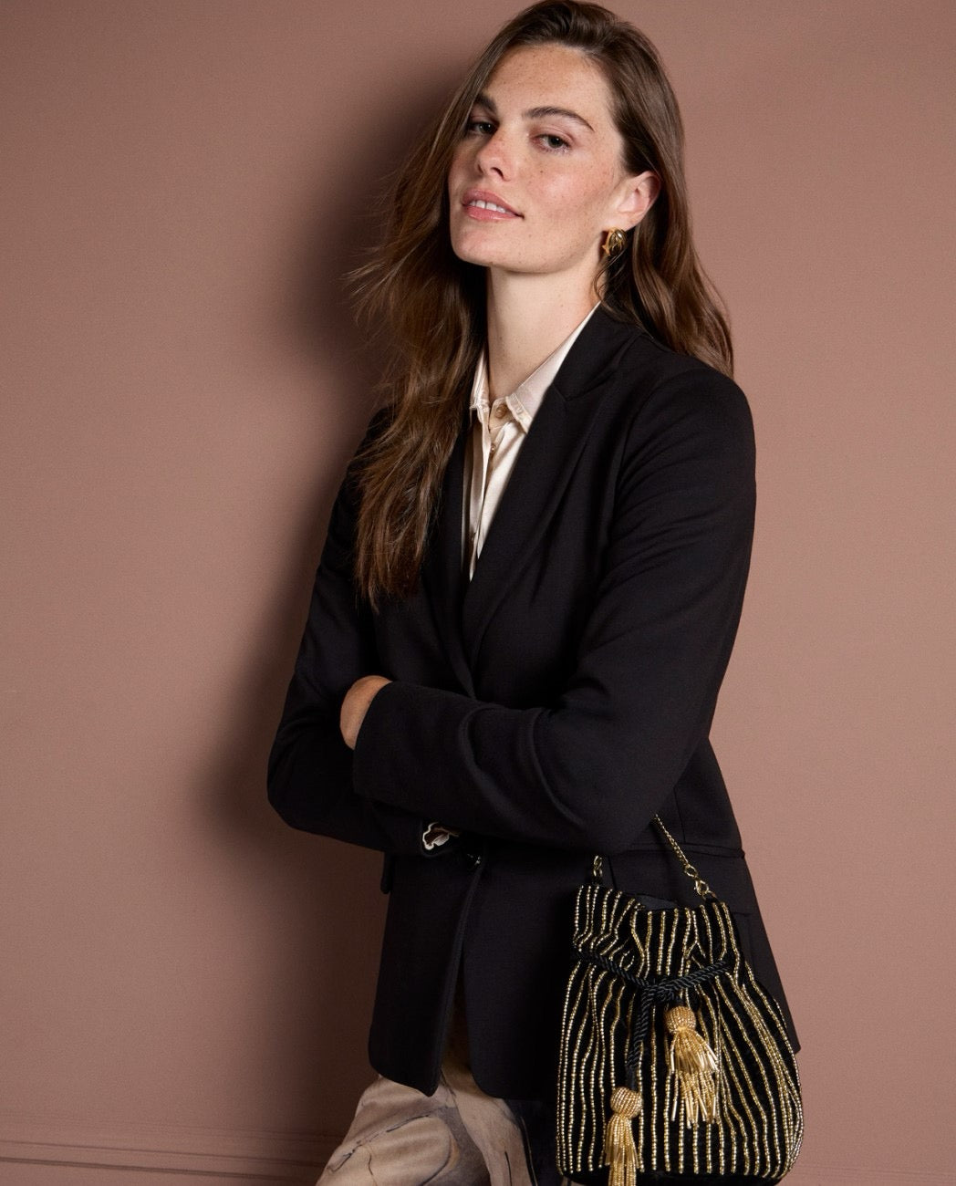 BLAZER ELÁSTICA CON BOLSILLOS NEGRO