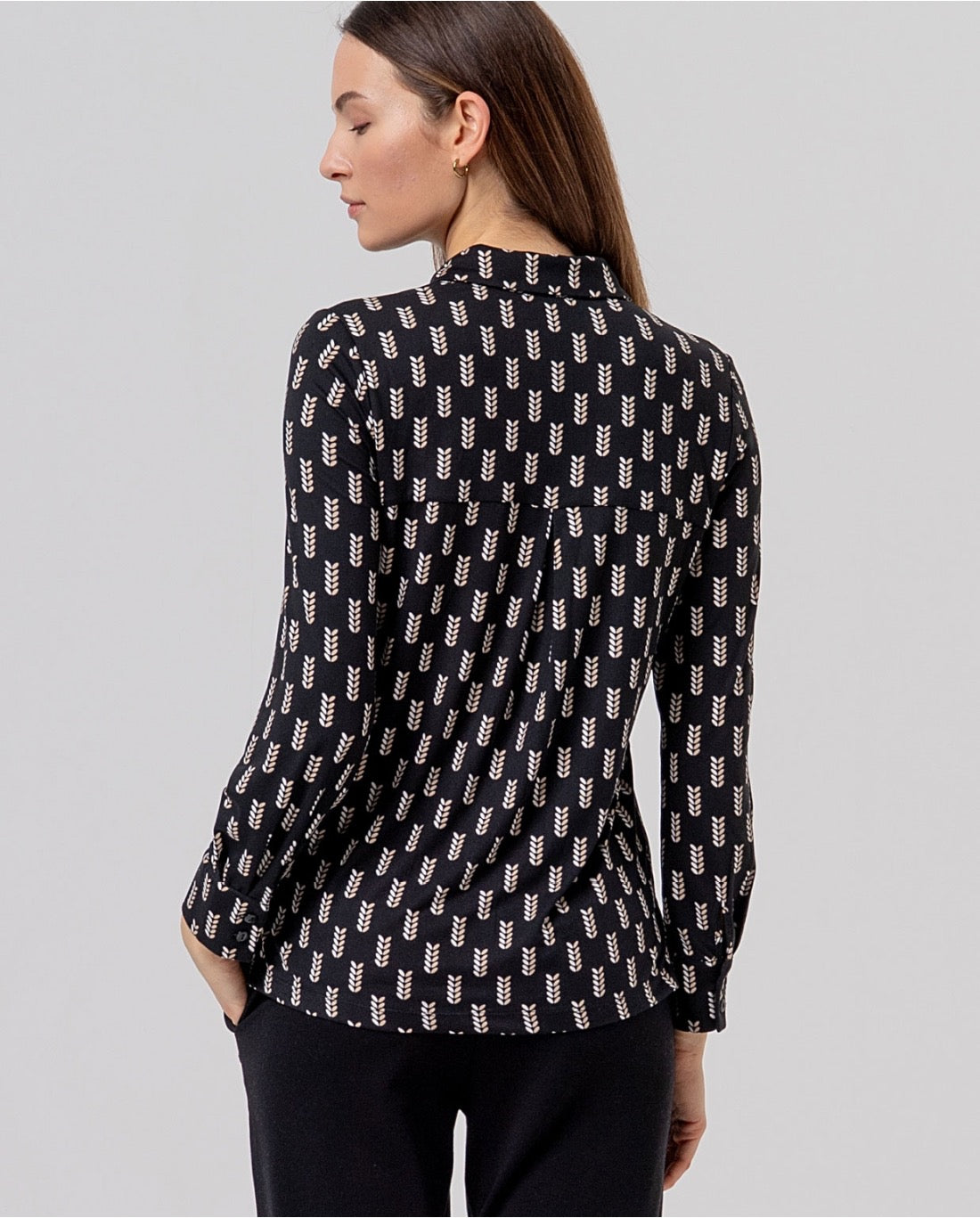 CAMISA AMPLIA ESTAMPADO GEOMÉTRICO NEGRO