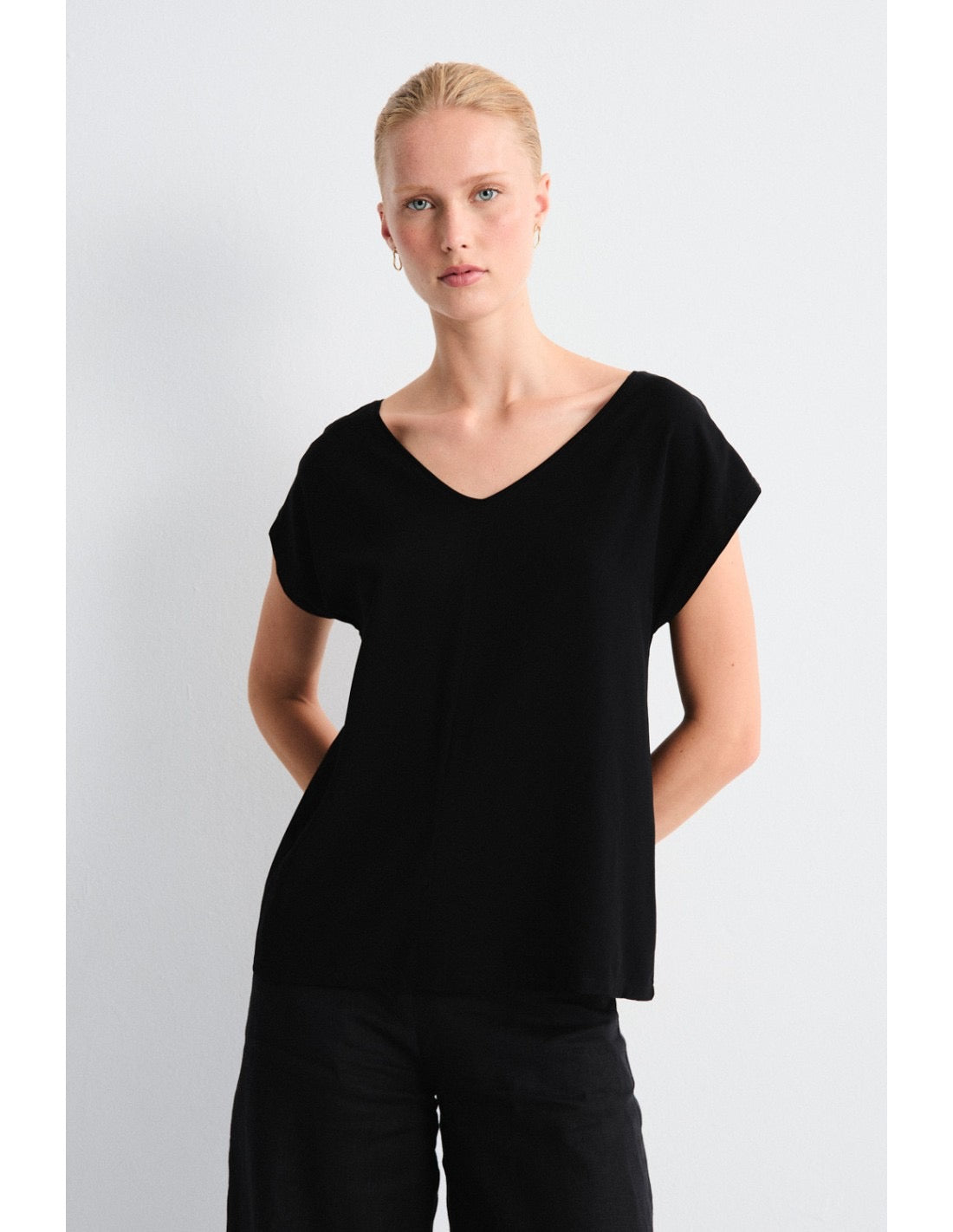 CAMISETA ROXANA NEGRO