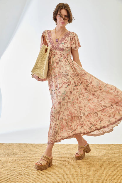 VESTIDO BORDADOS MANGAS VOLANTE ROSA