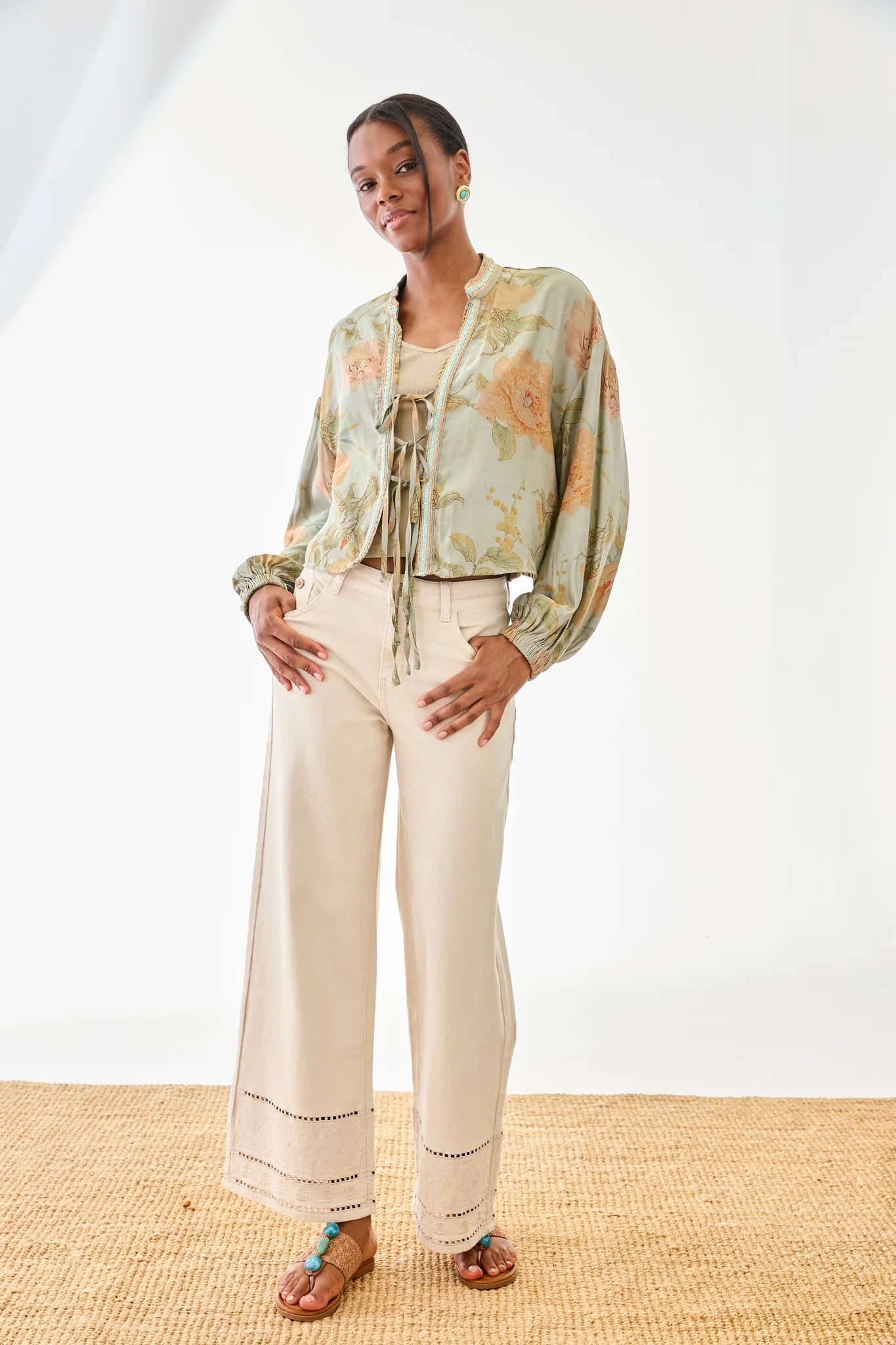 JEANS CAMPANA CALADO CRUDO