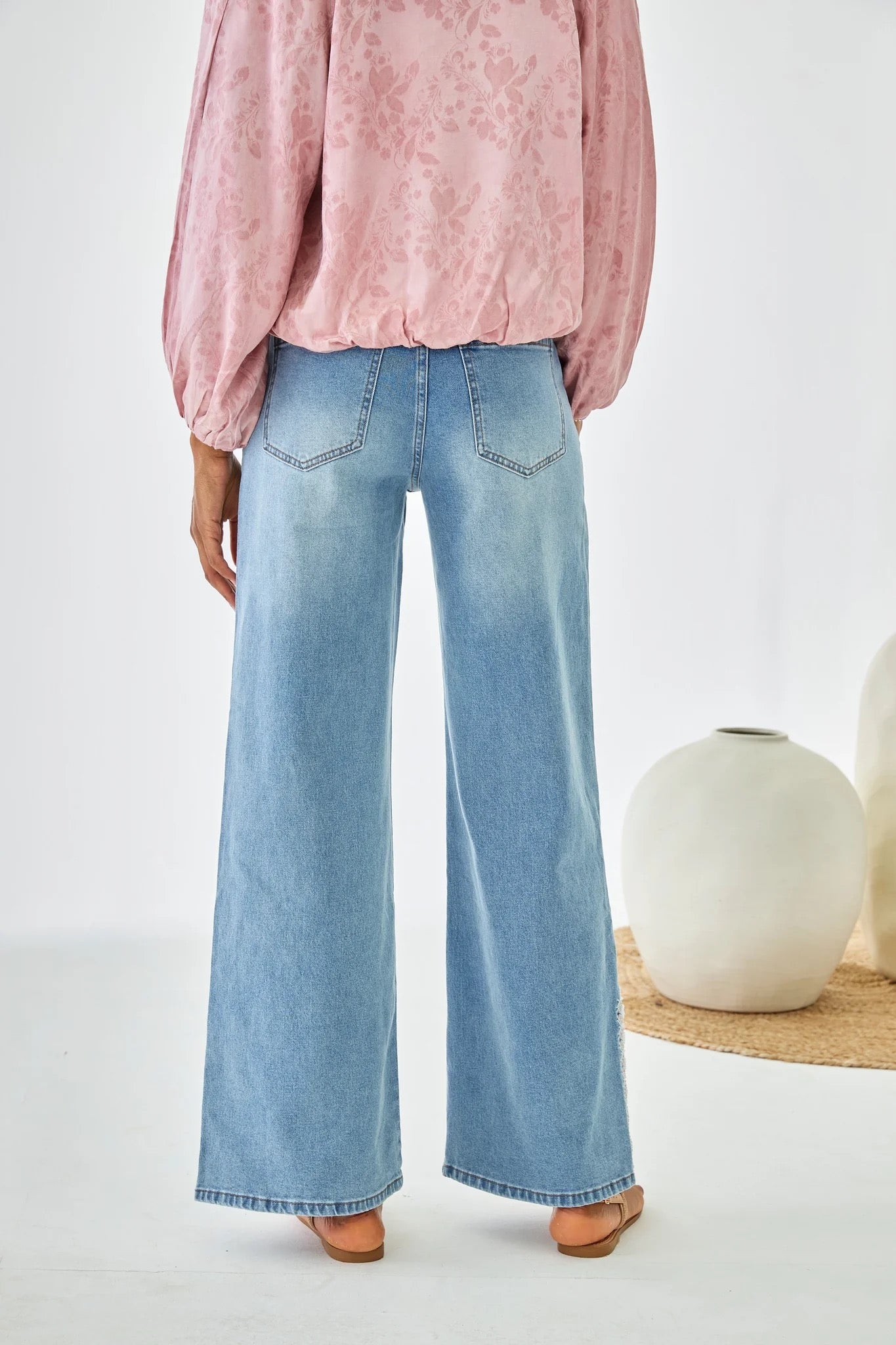 JEANS ROMBOS BORDADOS AZUL CASANDRA