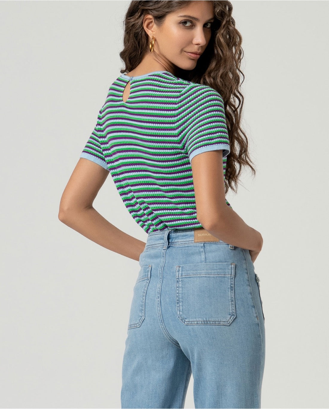 PANTALÓN VAQUERO RECTO CON BOLSILLOS PARCHE AZUL CLARO