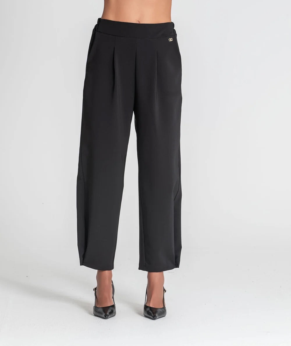PANTALÓN BOTÓN TOBILLO NEGRO