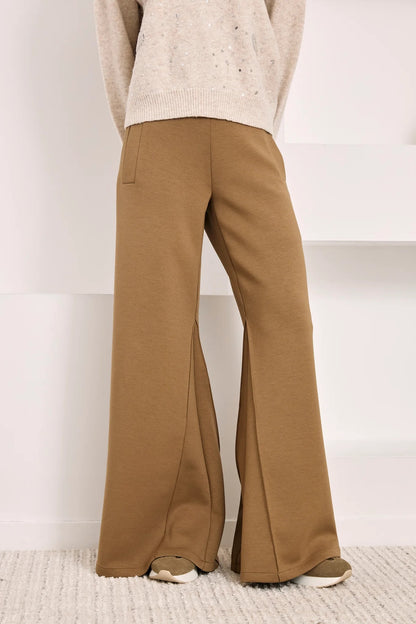 PANTALÓN FLARED PUNTO BOLSILLOS CAMEL
